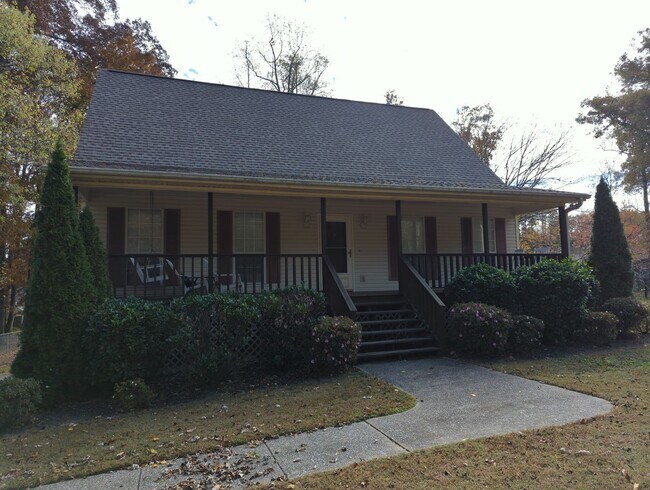 Building Photo - 6422 Levi Rd