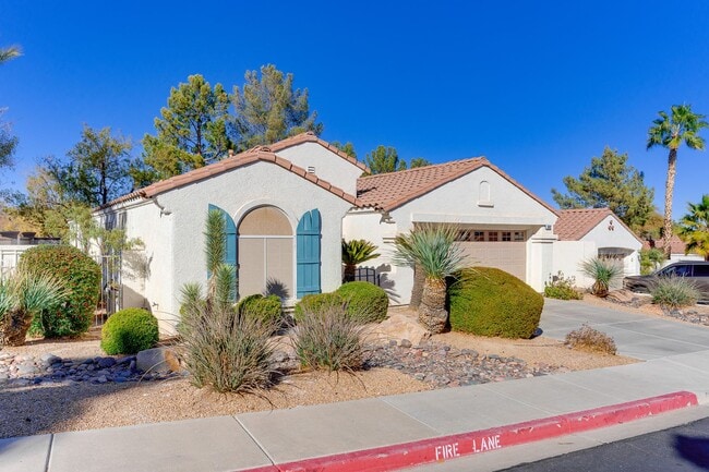 Building Photo - WONDERFUL 3 BEDROOM PLUS DEN 1 STORY HOME. CASITA WITH OWN BATHROOM! GATED COMMUNITY!