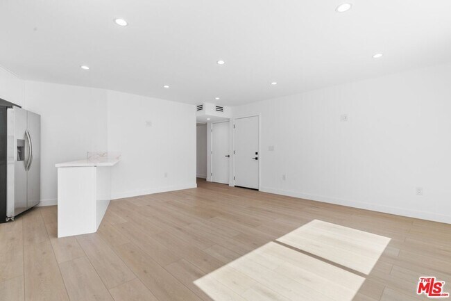 Building Photo - 10939 Christine Way