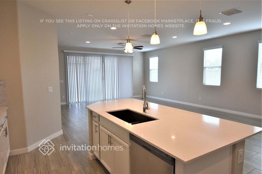 Building Photo - 19978 W Turney Ave