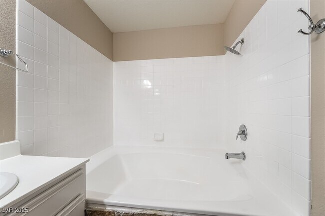 Building Photo - 2200 S Fort Apache Rd