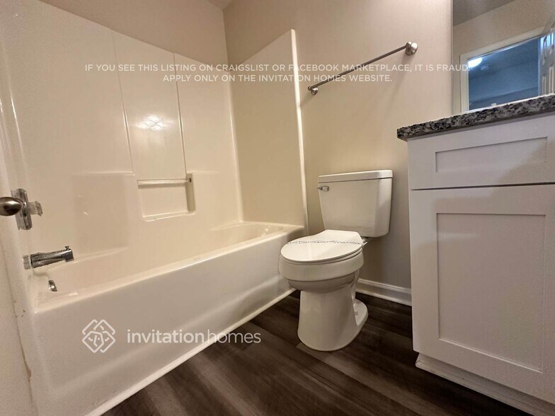 Building Photo - 8806 Laurel Run Dr