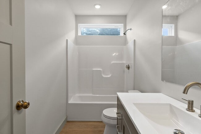 Building Photo - 39-41 August St.