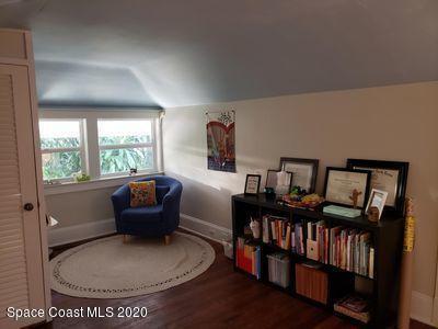 Building Photo - 880 Spiller St