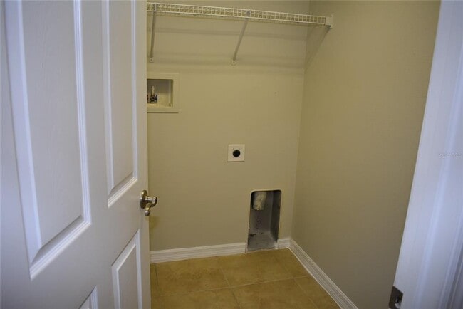Building Photo - 2415 Sabastian St