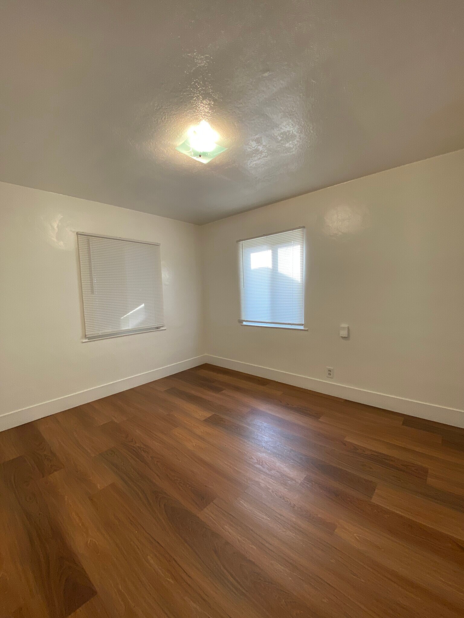 Building Photo - 3402 Mayfair Dr S