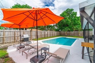 Building Photo - 6661 Freedom St