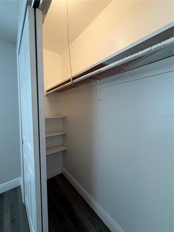 Building Photo - 320 W Howry Ave