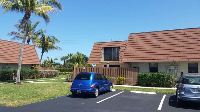Primary Photo - 9403 S Ocean Dr