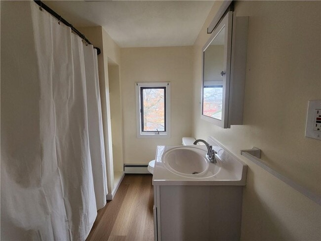 Building Photo - 37 Forest Ave