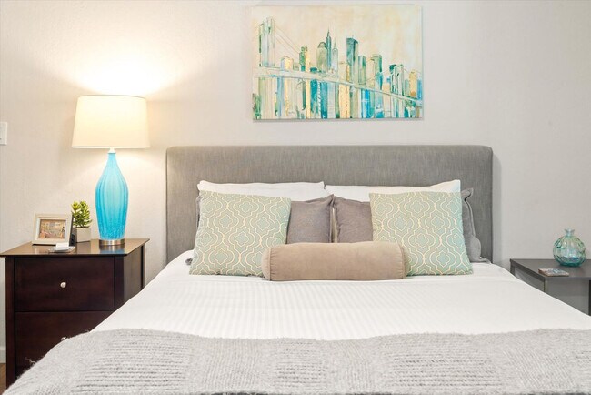 Building Photo - 4525 N 66th St