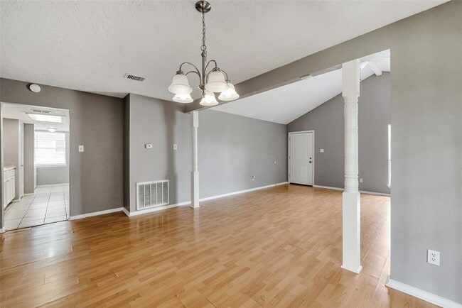 Building Photo - 20110 Misty Pines Dr