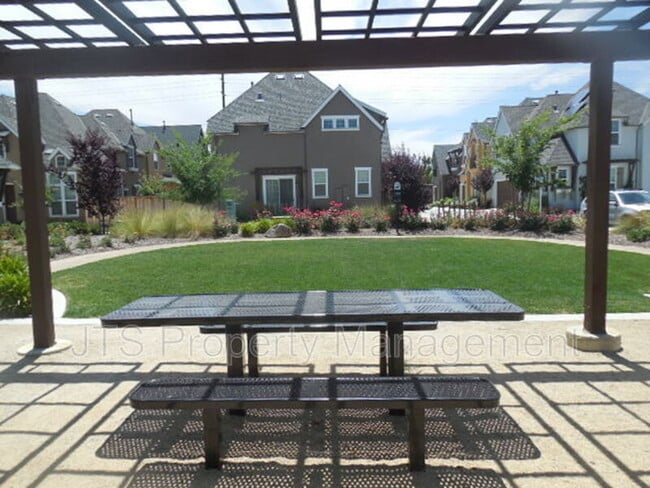 Building Photo - 1209 Lavande Dr