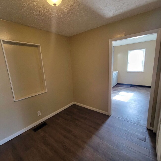 Building Photo - West Indy 4BR House for Lease, Airport Nearby!