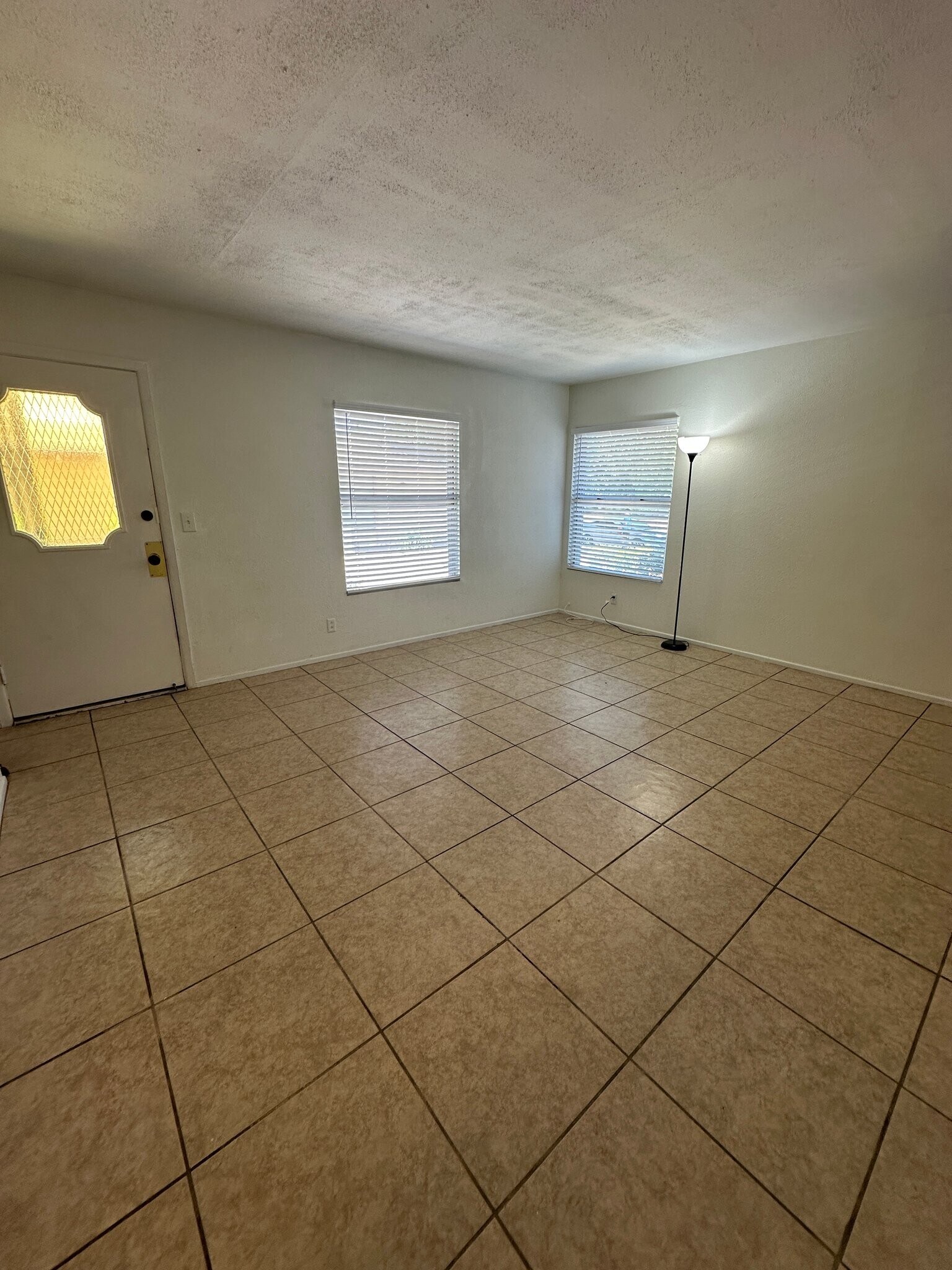 Building Photo - 1428 Lorilyn Ave