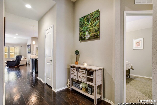 Building Photo - 3706 Gum Woods