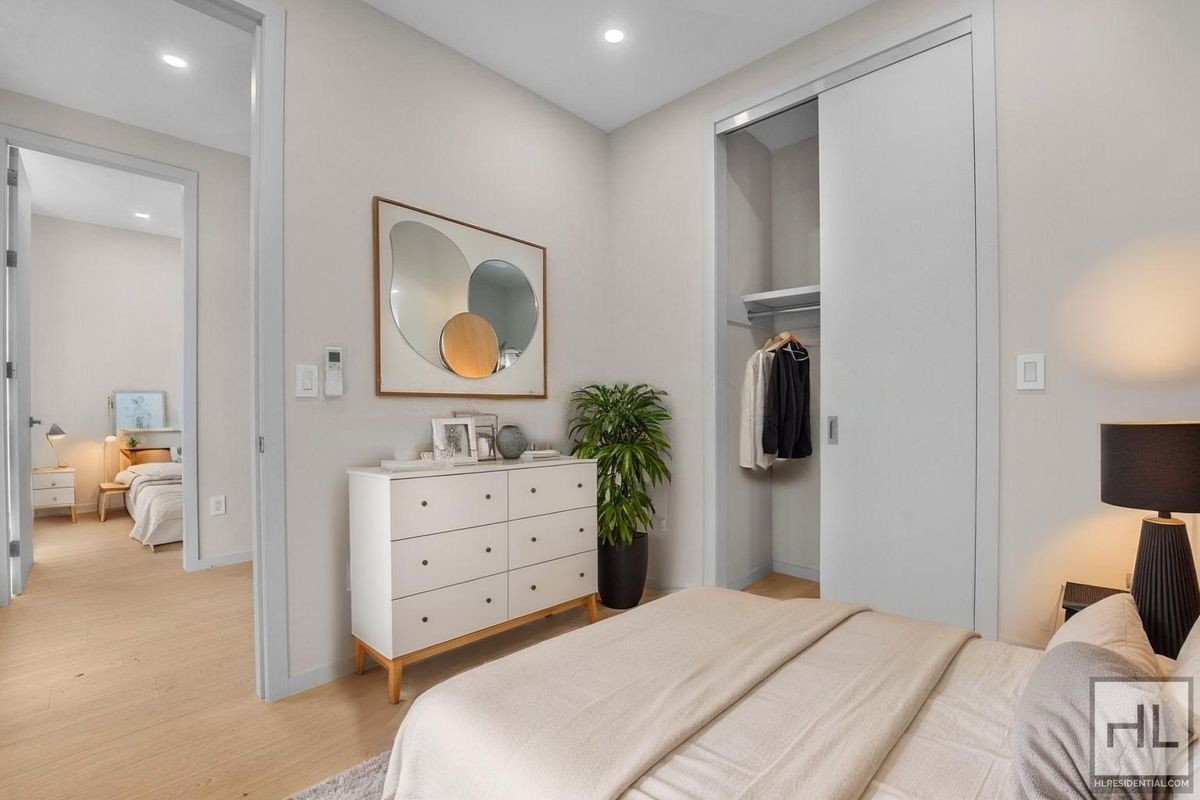 Building Photo - Frost Street #2