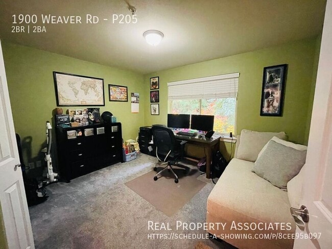 Building Photo - 1900 Weaver Rd