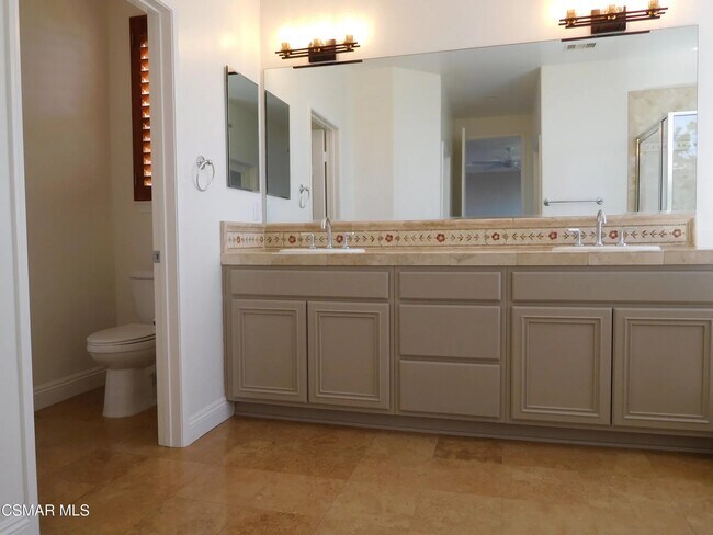 Building Photo - 20800 Sardinia Way