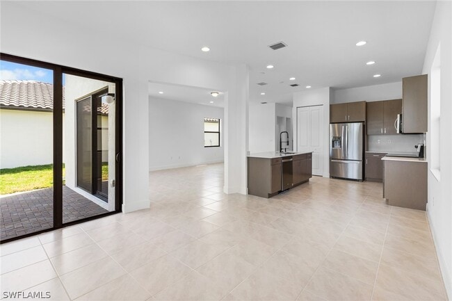 Building Photo - 5693 Cassidy Ln