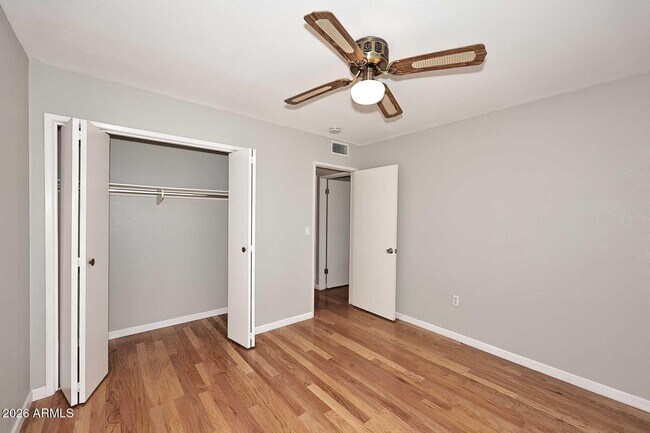 Building Photo - 10402 W Wininger Cir