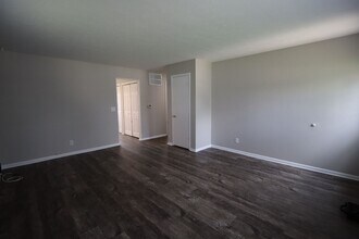 Building Photo - 20-22 Morehouse Ct--NOREMAC