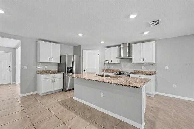 Building Photo - 36851 Goffaux Loop