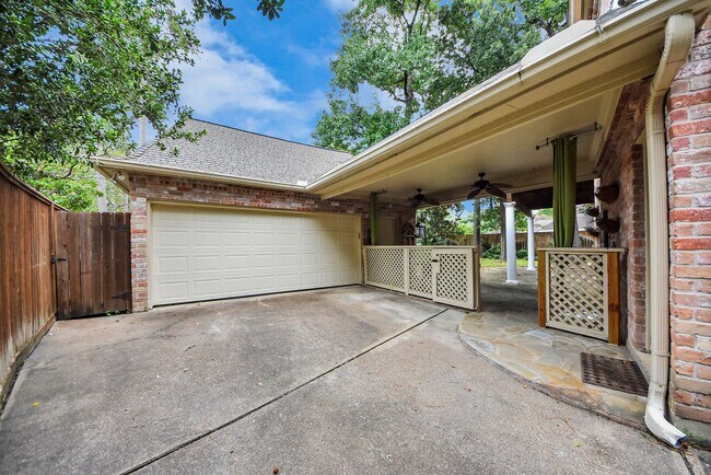 Building Photo - 5214 Norborne Ln