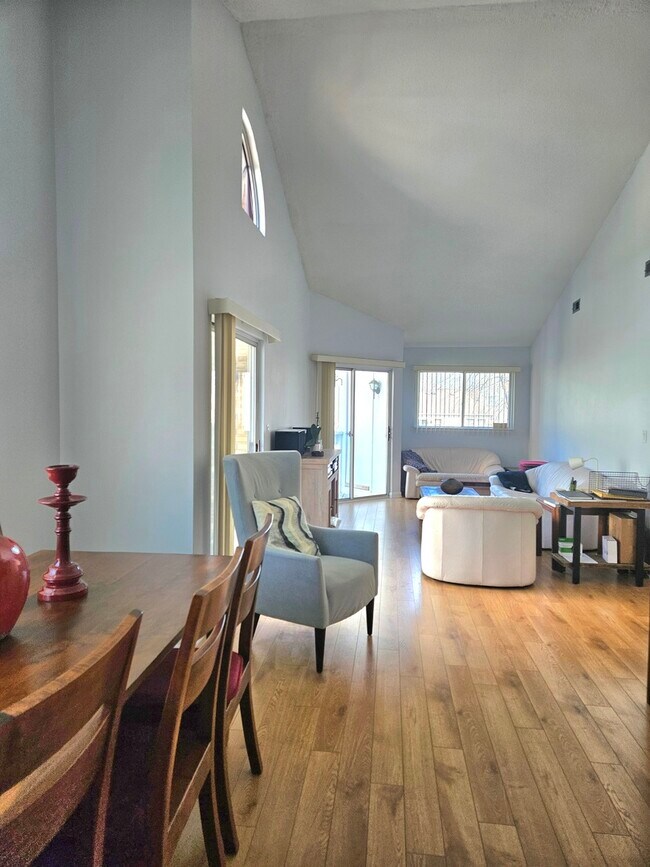 Building Photo - 1068 Courtland Dr