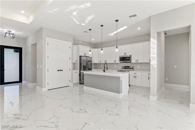 Building Photo - 1561 NW 26th Pl