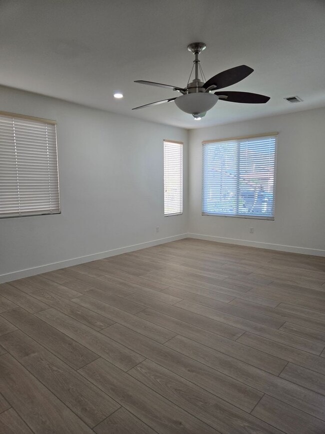 Building Photo - HIDDEN SPRINGS HACIENDA