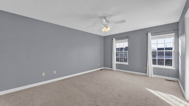 Building Photo - 6294 New Albany Rd W