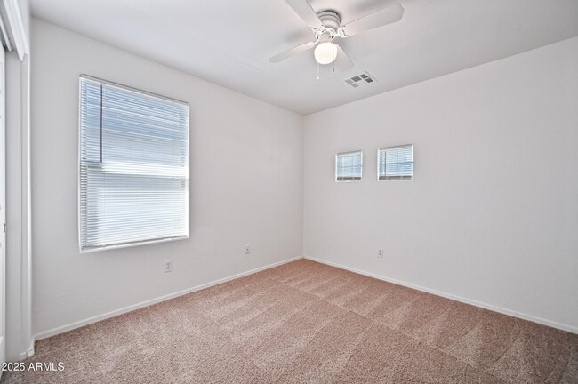 Building Photo - 2513 E Flintlock Pl