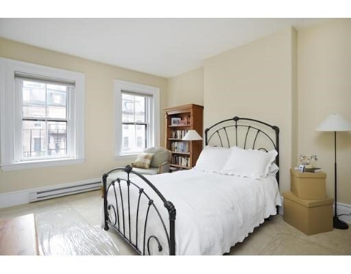 Primary Photo - 54 E Springfield St