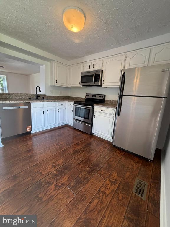 Building Photo - 3349 Garrison Cir