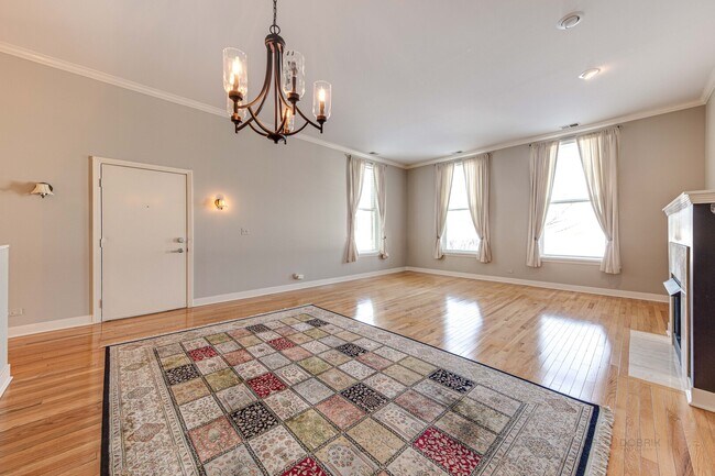 Building Photo - 210 Leonard Wood S