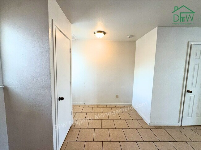 Building Photo - 2-Bed, 1.5-Bath Townhome in Celina ISD