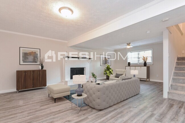 Building Photo - 5811 Navarre Ct