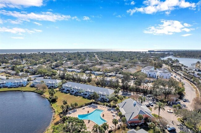 Primary Photo - 108 Pompano Dr SE