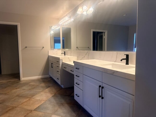 Building Photo - 5 Bedroom Harveston Home for Rent