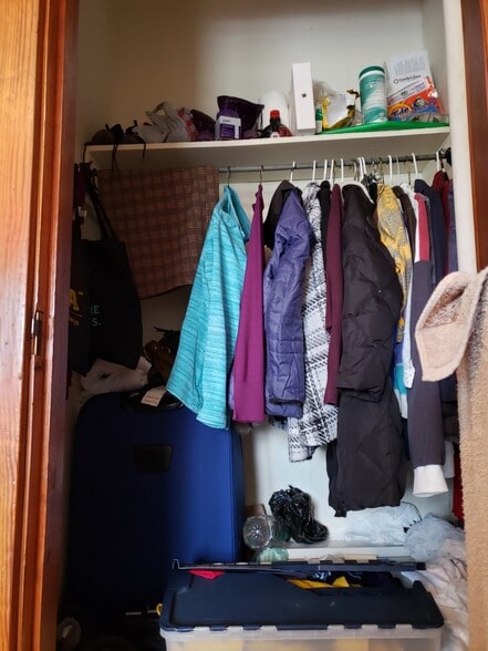 Building Photo - 613 E College St