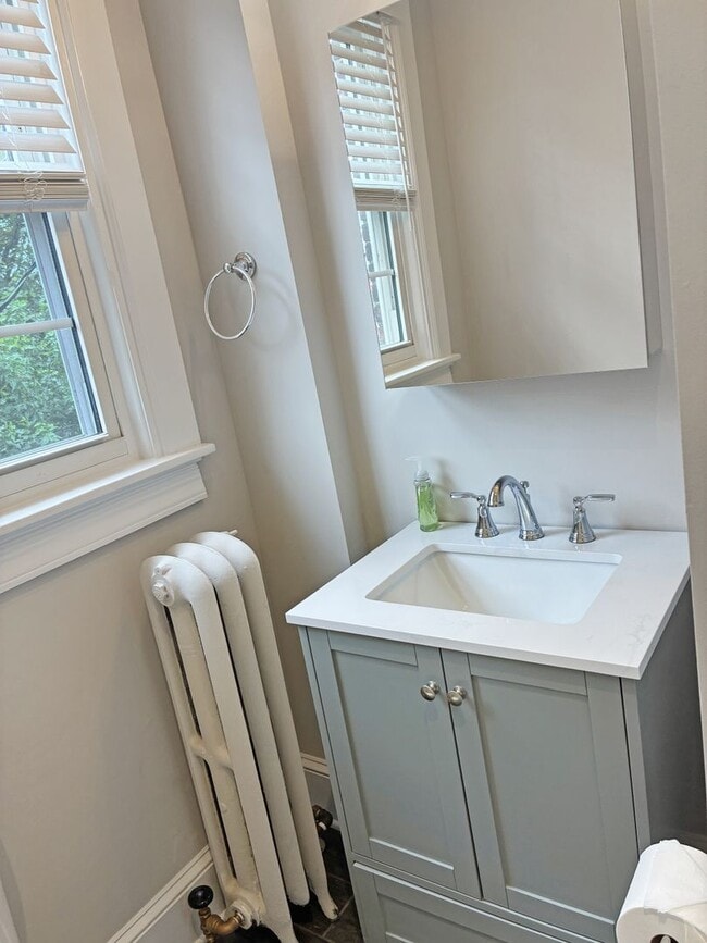 Building Photo - Two Bedroom Home in Scott's Addition