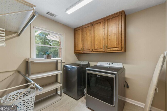 Building Photo - 1061 GA-92