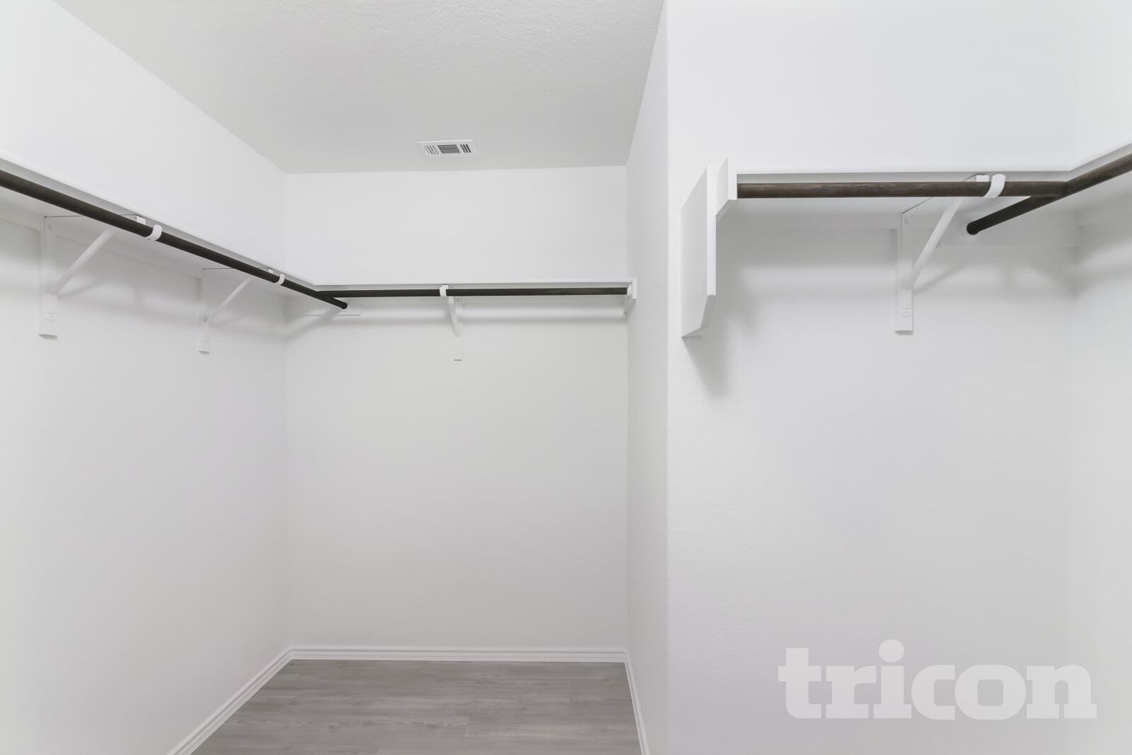 Building Photo - 10250 Devon Wheel St