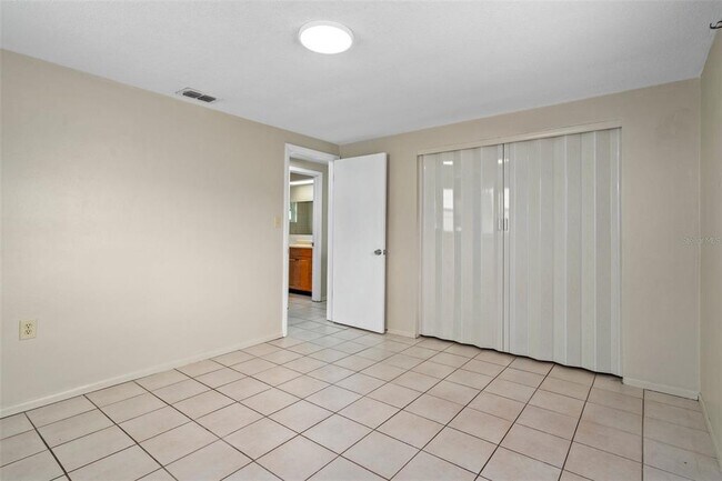 Building Photo - 10014 Sleepy Hollow Ln