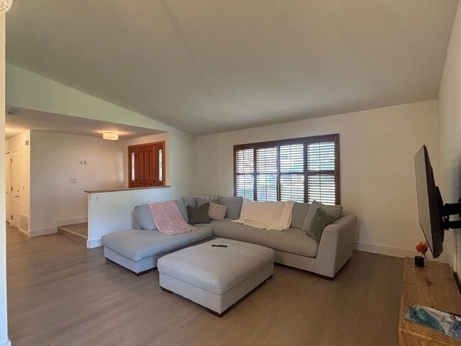 Building Photo - Beautiful Single-Story Gem in Vacaville!