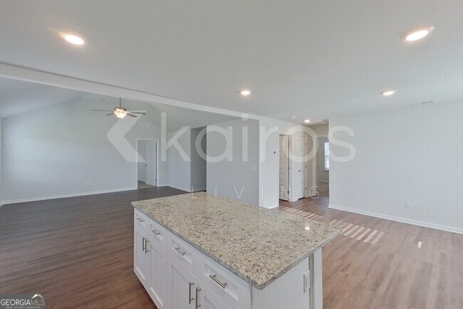 Building Photo - 137 Western Red Cedar Dr