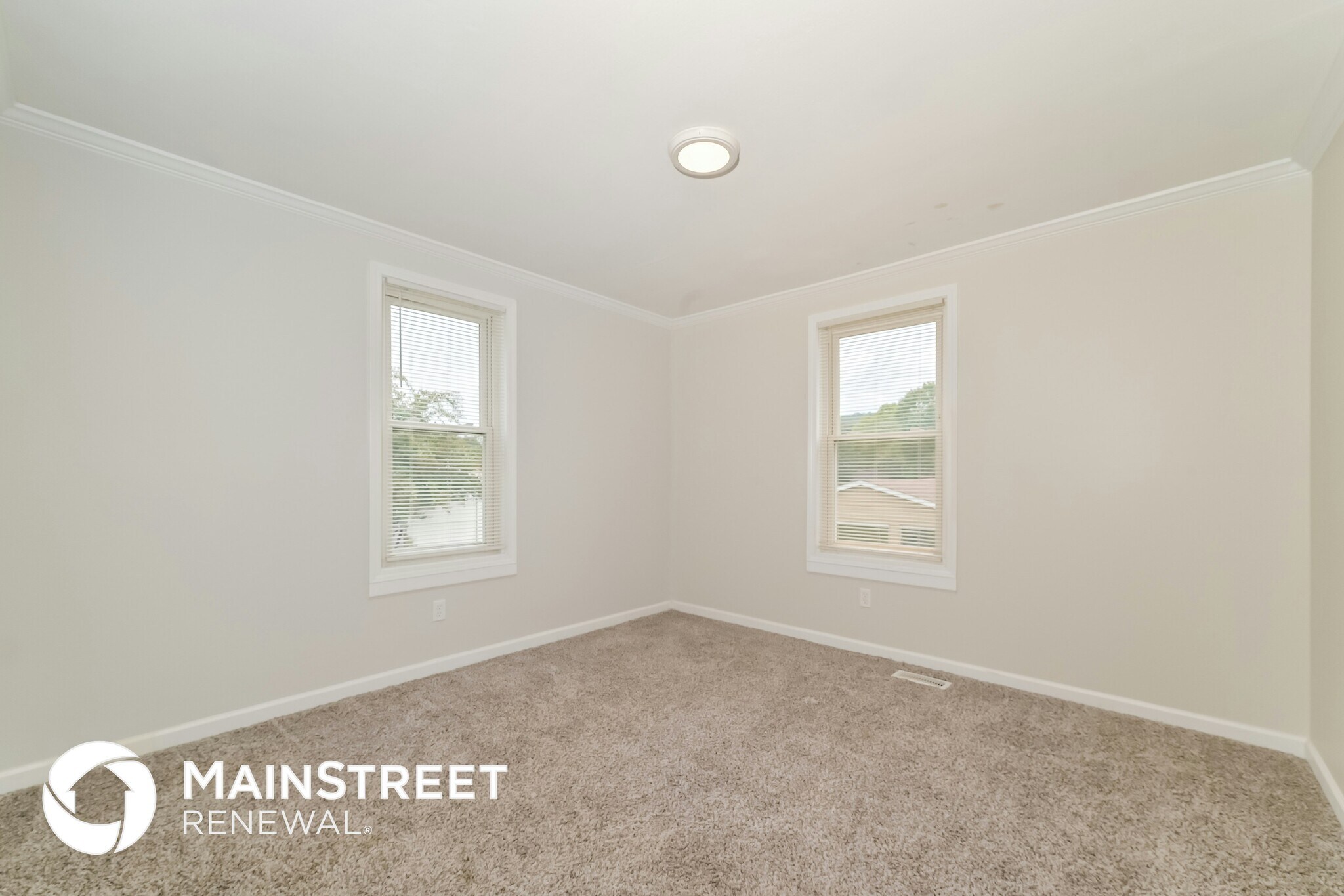 Building Photo - 127 S Fowler Cir