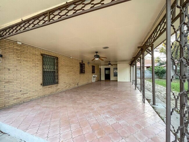 Building Photo - 2504 Clark Blvd