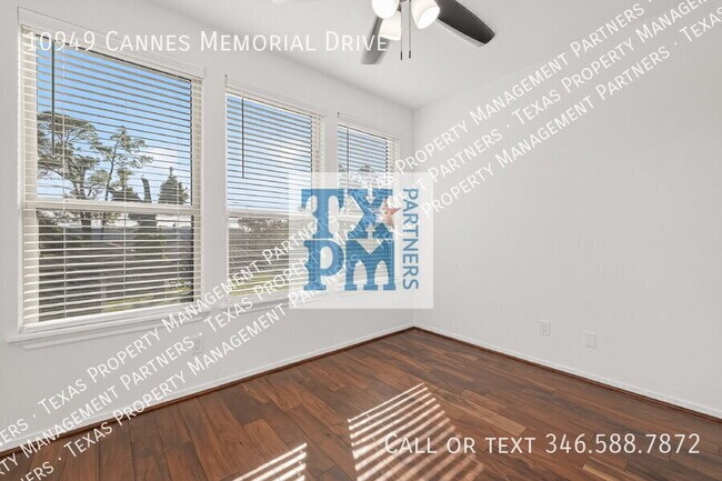 Building Photo - 10949 Cannes Memorial Dr